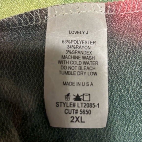 2X Tie-dyed short ruffled sleeve, terry material, EUC - Picture 7 of 7